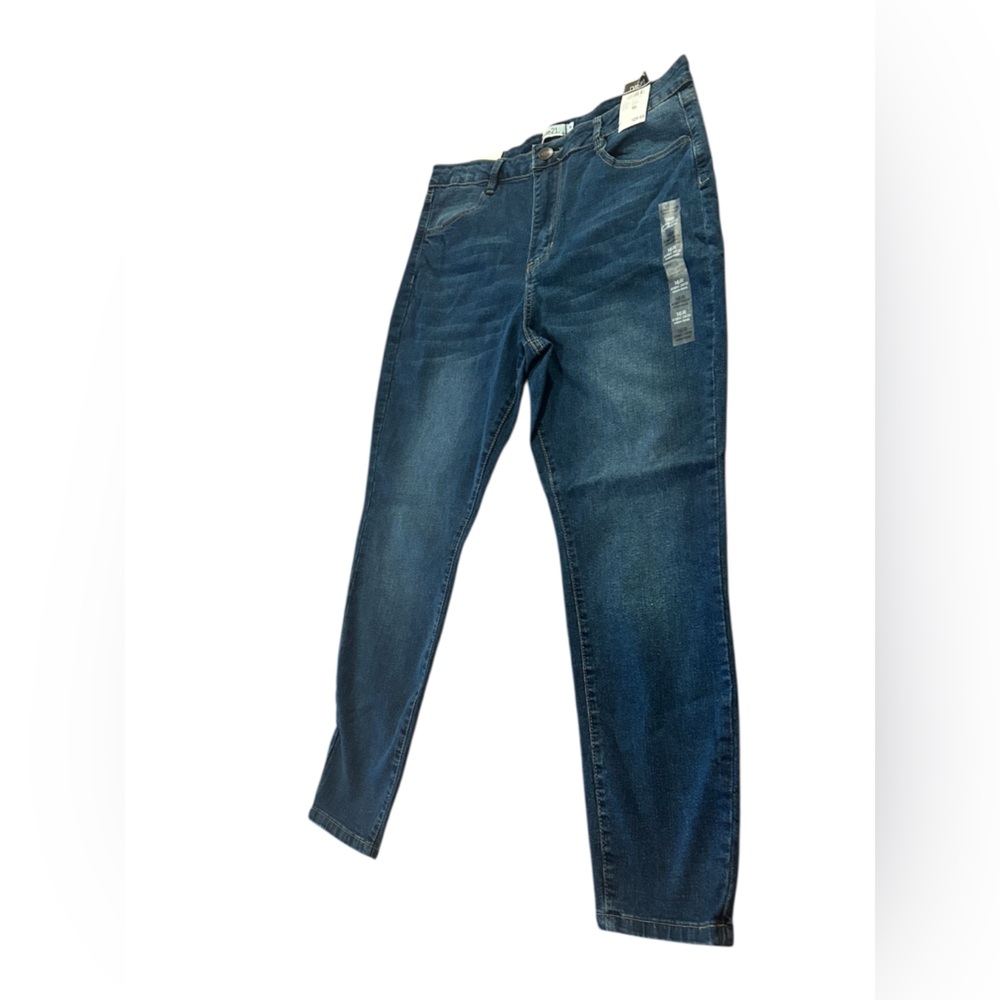 Rue21 High Rise Blue Jeans with Cropped Fit Ultimate Stretch 16R - Picture 3 of 12